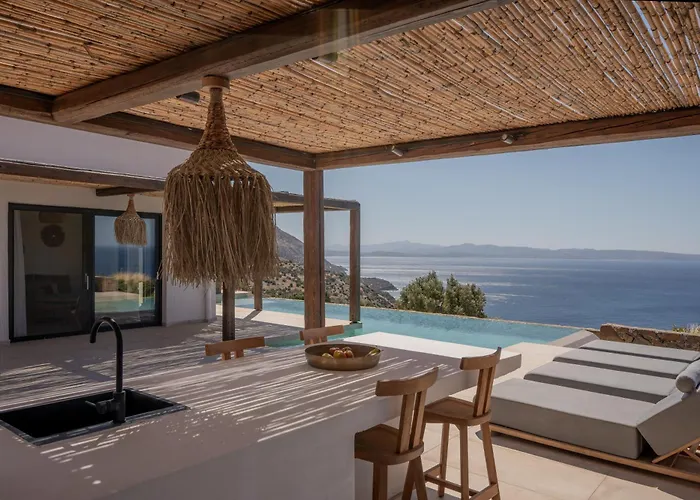 Artoikia Luxury Villas, By Hellocrete