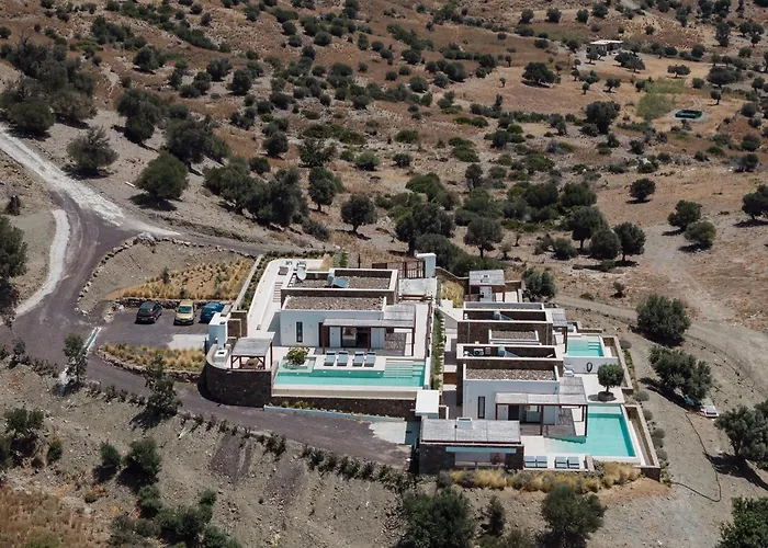 Artoikia Luxury Villas, By Hellocrete