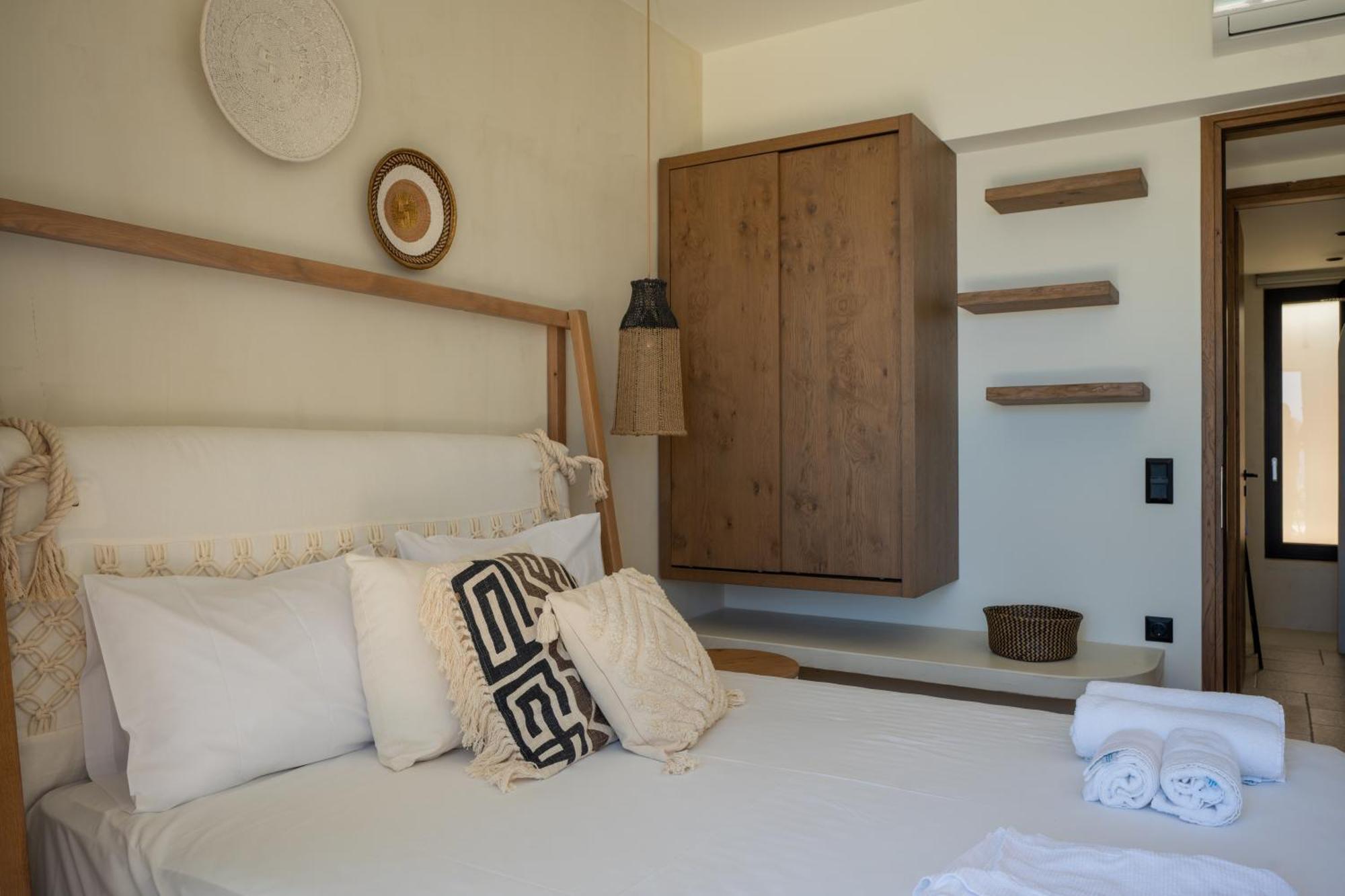 Artoikia Luxury Villas, By Hellocrete Villa Saktouria