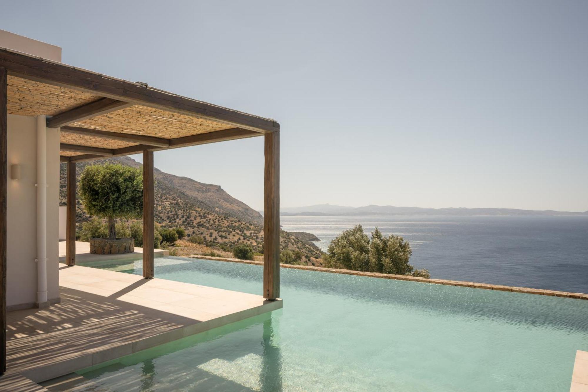 Artoikia Luxury Villas, By Hellocrete *