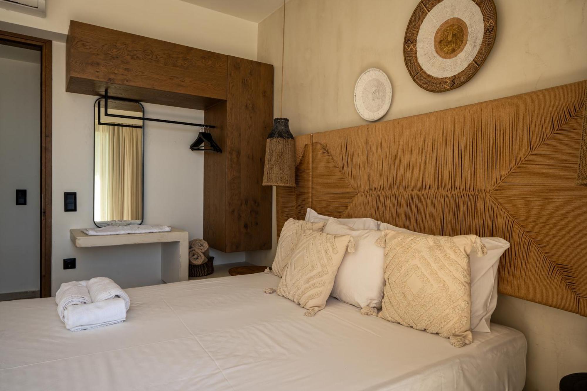 Villa Artoikia Luxury Villas, By Hellocrete *