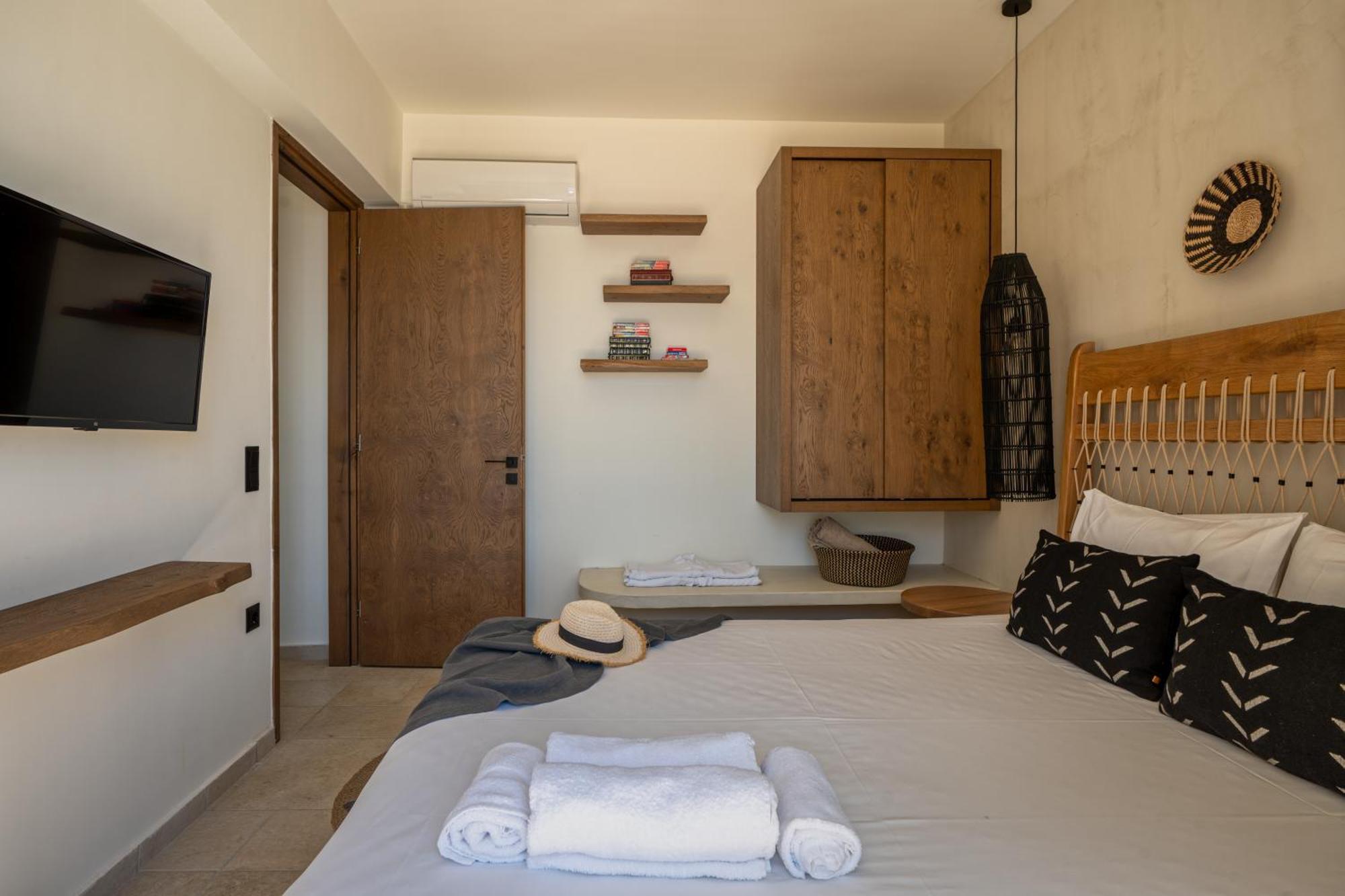 Villa Artoikia Luxury Villas, By Hellocrete