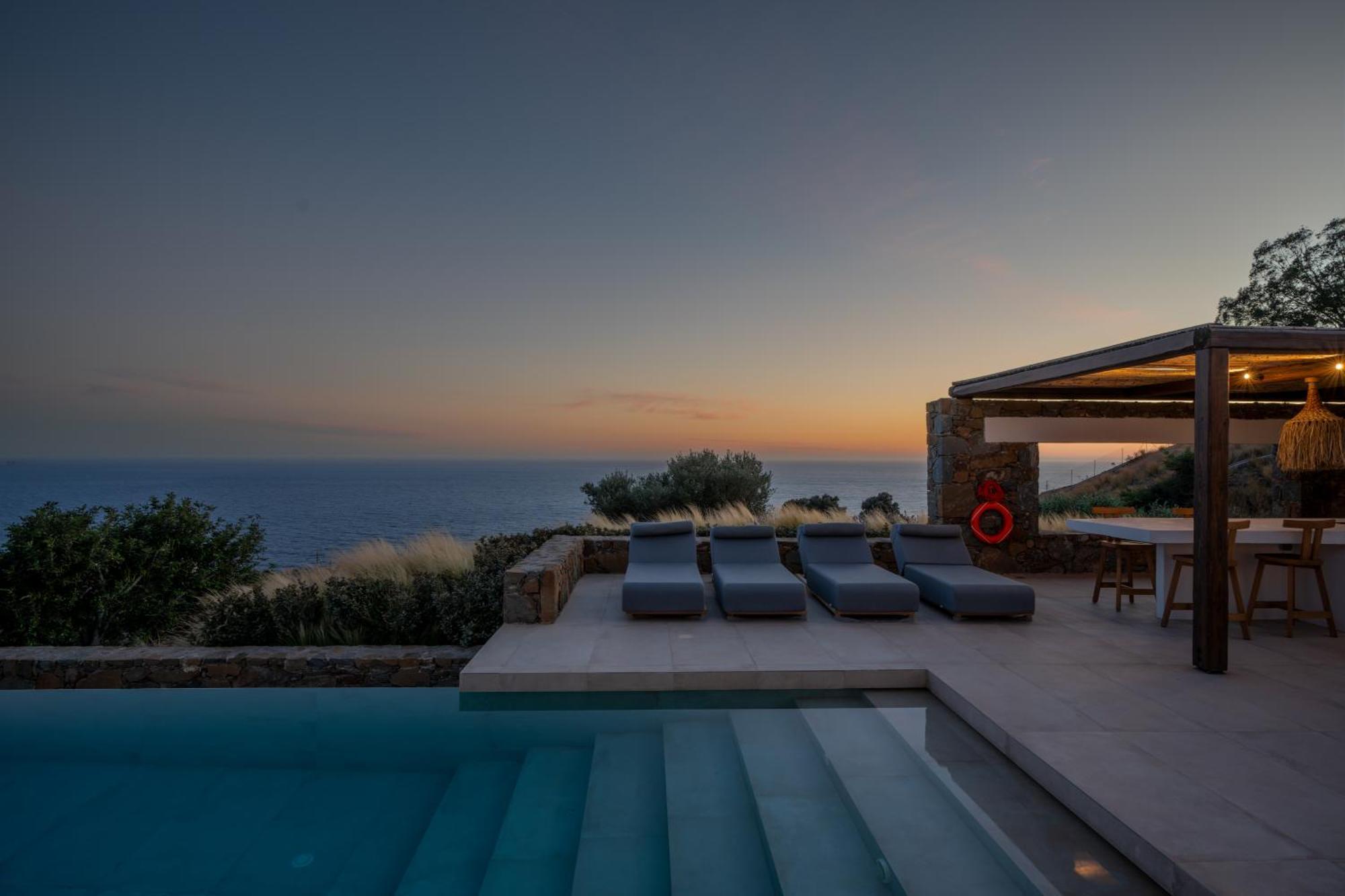 Artoikia Luxury Villas, By Hellocrete Villa