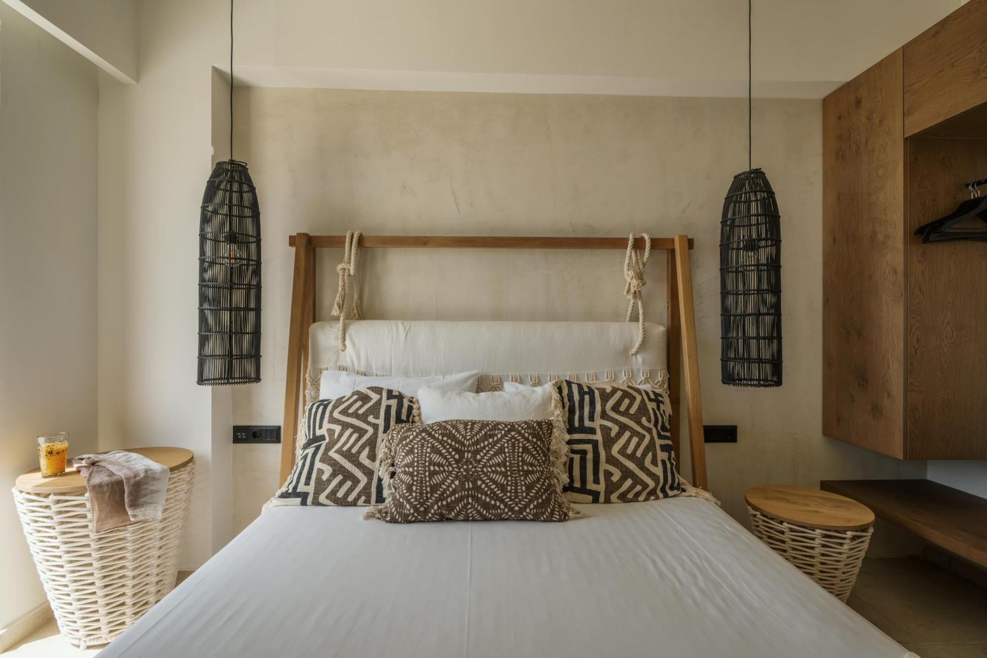 Artoikia Luxury Villas, By Hellocrete * Saktouria