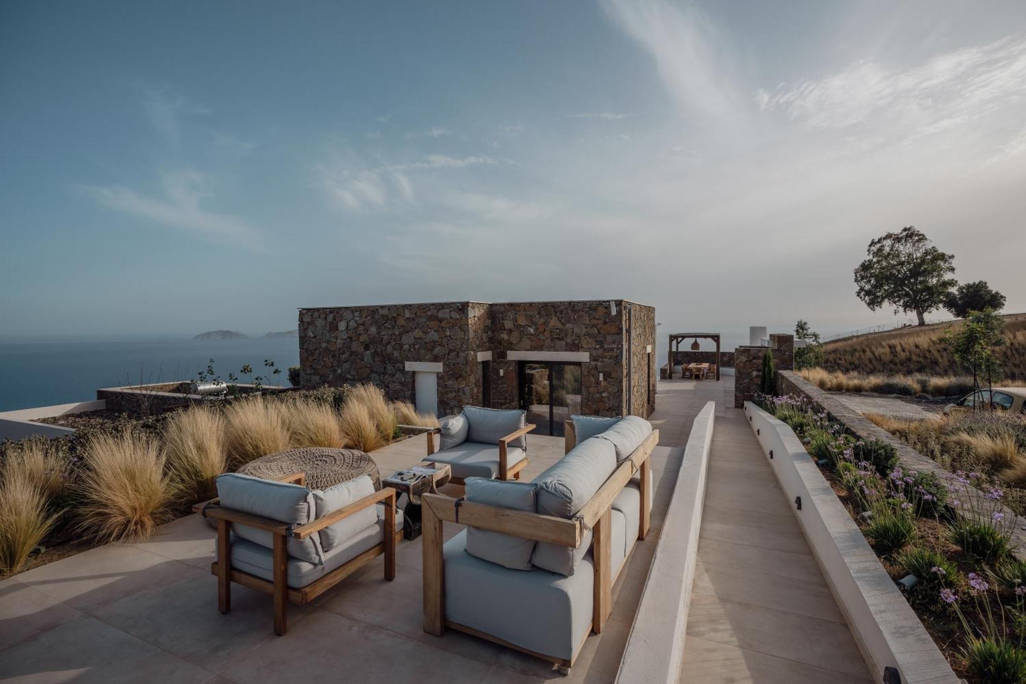 Artoikia Luxury Villas, By Hellocrete * Saktouria