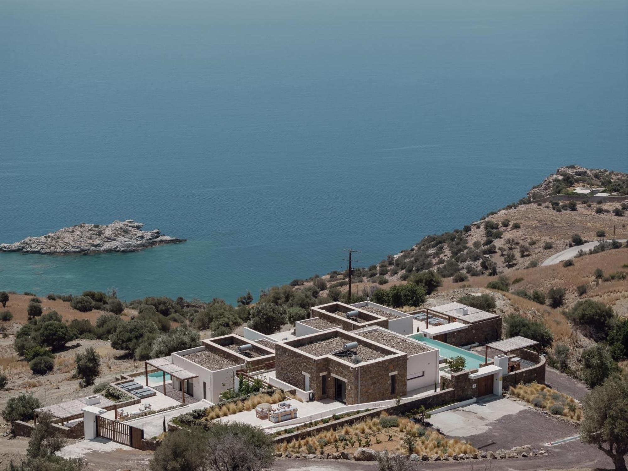 Artoikia Luxury Villas, By Hellocrete