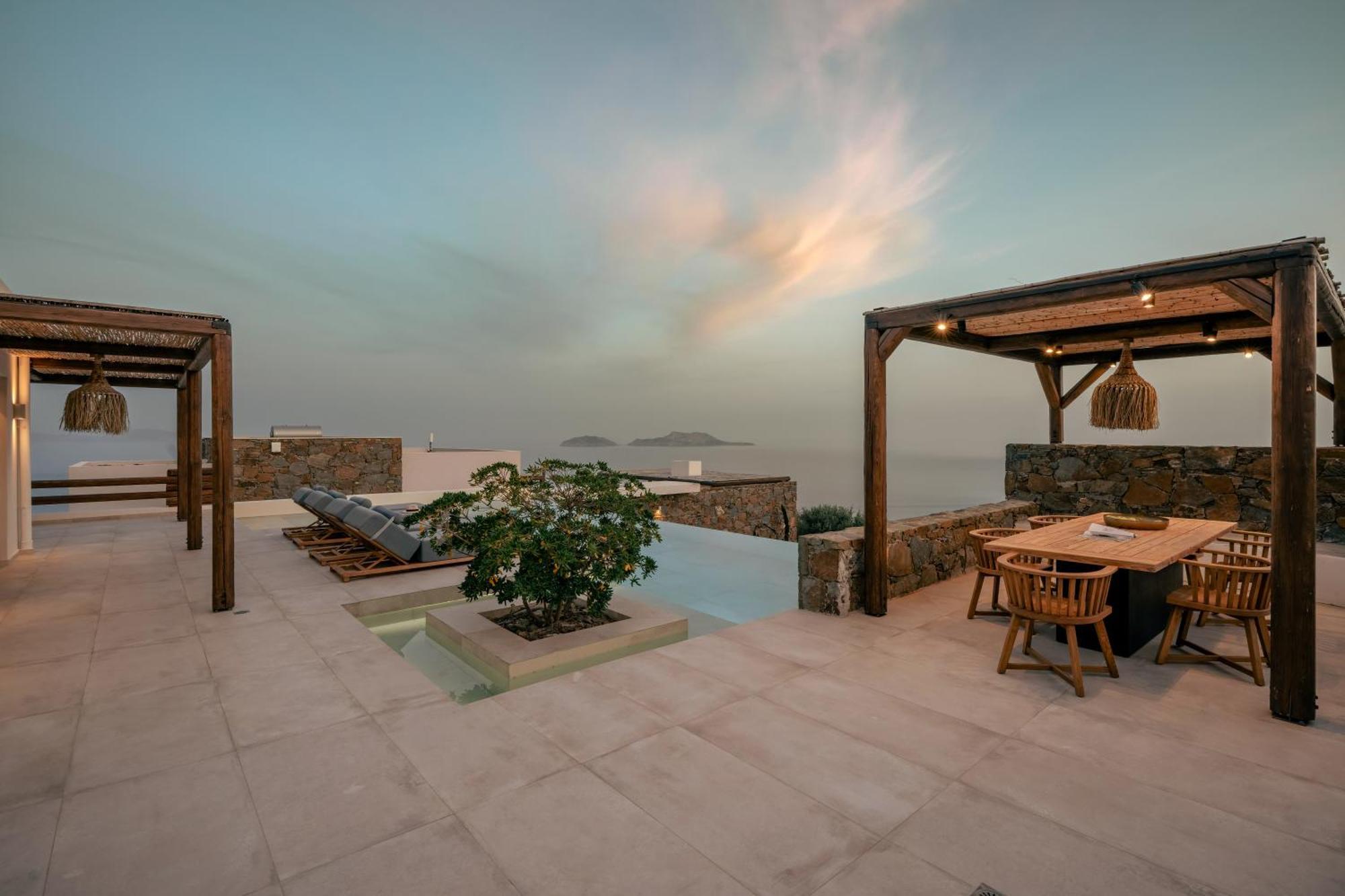 Artoikia Luxury Villas, By Hellocrete Saktouria